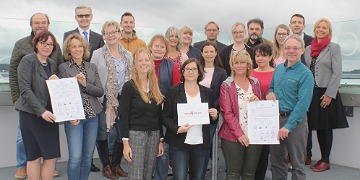Die Teilnehmer am Projekt „care4future“ Die Teilnehmer am Projekt „care4future“ präsentieren sich