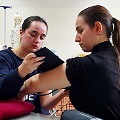 Blutdruckmessung in der Pflegefachhilfe Praktischer Unterricht